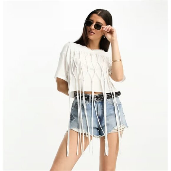 Miss Selfridge festival macrame cropped fringed t-shirt in cream - Picture 2 of 4